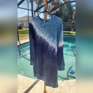 XL Old Navy Tunic Blue Tie Dye Sweatshirt Dress - Cute and Comfortable!